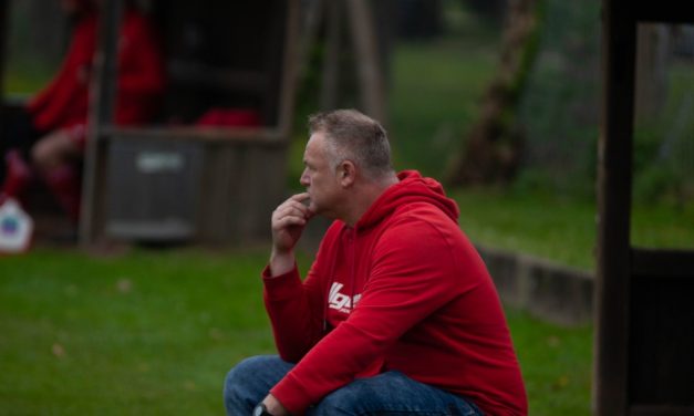 ⚫🔴 Dirk Thomas bleibt Trainer beim FVH ⚫🔴